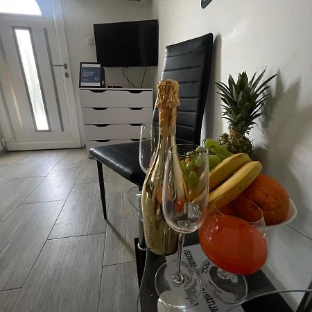 Apartment Matijas, 3 Bedroom Apt With Terrace And Parking Split Zewnętrze zdjęcie